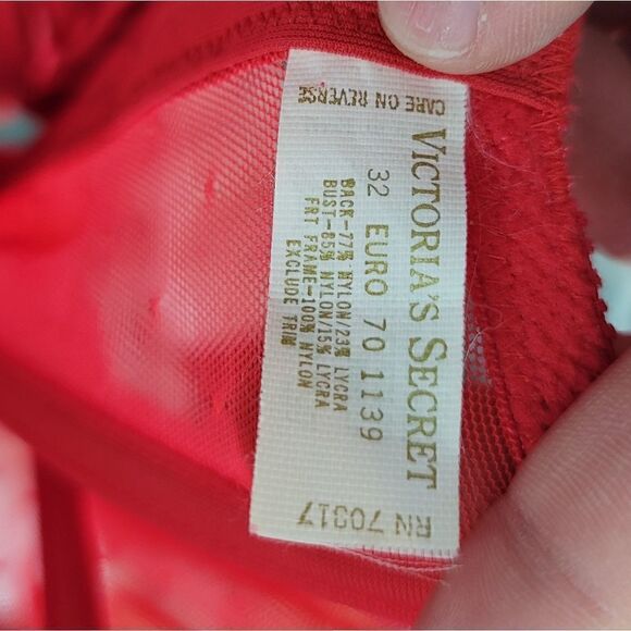 VICTORIA'S SECRET GOLD LABEL  - Picture 9 of 10